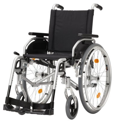 Leichtgewichtrollstuhl Pyro start plus+ mit Trommelbremse Duo-Armlehne,PU>>>>Farbe: silber SB 43 cm Leichtgewichtrollstuhl Pyro start plus+ mit Trommelbremse Duo-Armlehne,PU>>>>Farbe: silber SB 43 cm