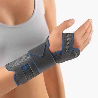 760241.jpg Bort ManuStabil kurz Hand-,gelenkbandage re.beige Gr.XS,